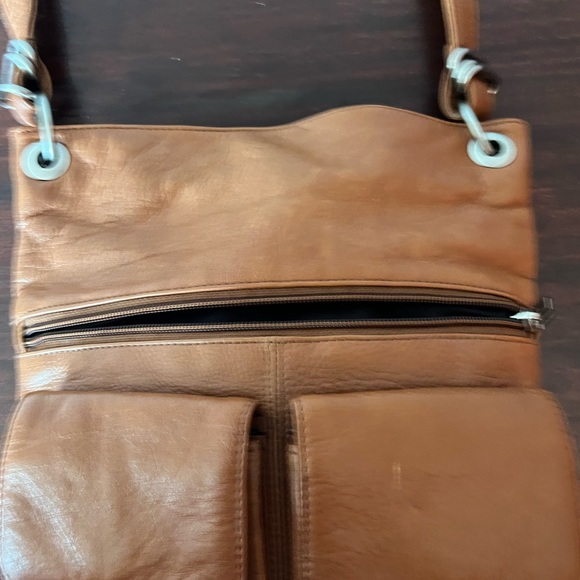 Stone Mountain Leather Crossbody Bag - Picture 5 of 14